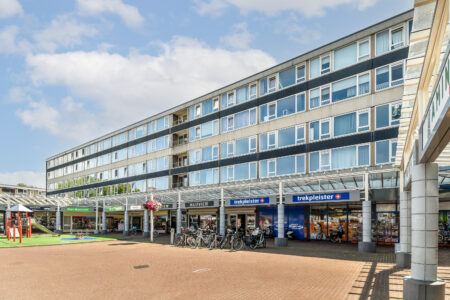 Van Oldenbarneveltplein 122 – Dordrecht – Hoofdfoto